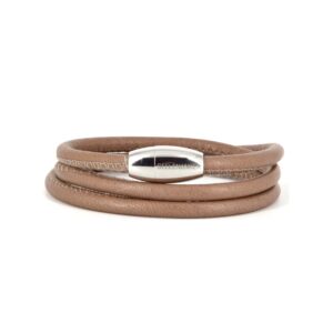 premium-lederarmband-taupe-4mm-durchmesser-dreifach-gewickelt-handgefertigt-edelstahlmagnetverschluss-mit-gravur-seelenanker