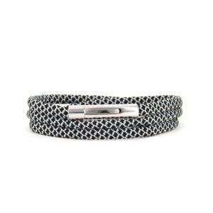 premium-segeltauarmband-silbergrau-schwarz-4mm-durchmesser-handgefertigt. edelstahlklickverschluss-mit-gravur-seelenanker