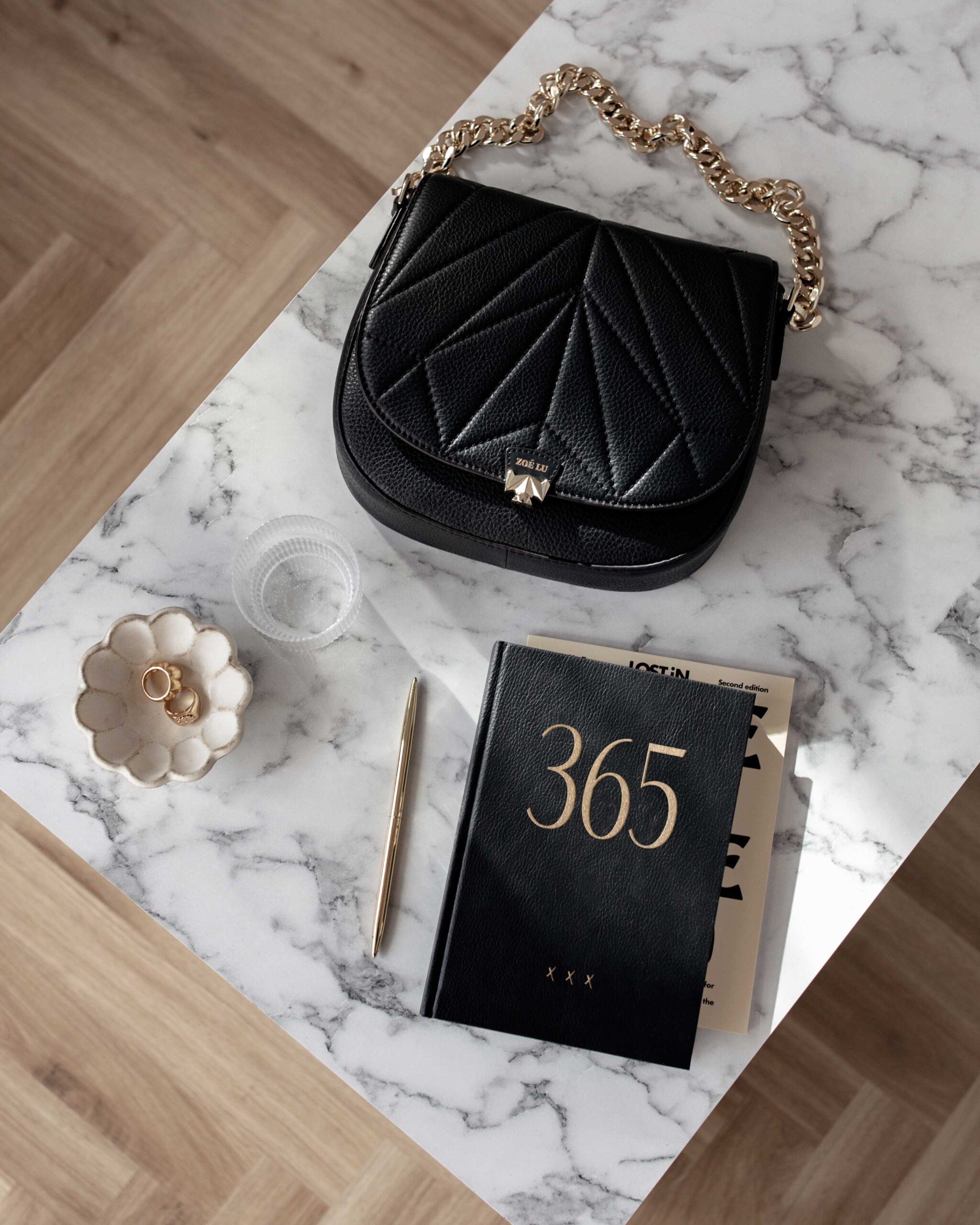 NBK038_Notebook_365_Black_A5_Mood_1