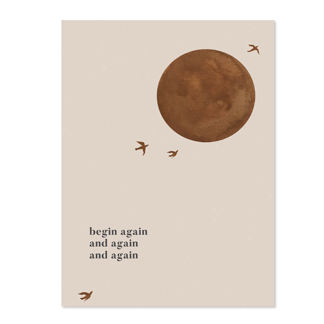 postkarte-begin-again Postkarte aus Naturpapier mit Illustration Vollmond und Vögel in warmen Braun- und Beigetönen