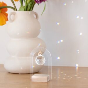 rayonne-suncatcher-archie-5 Sonnenfänger Kristall mit Acrylbogen und Holzständer